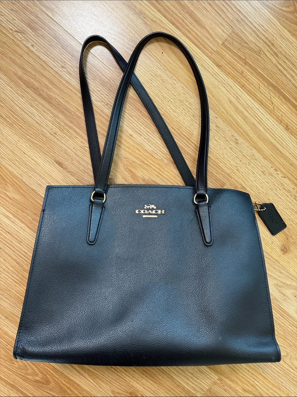 Authentic Coach Travel Tote + non-branded Accessories ✨